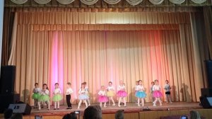 вини пух танец