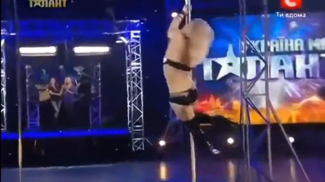 Хорошо танцует смотреть онлайн