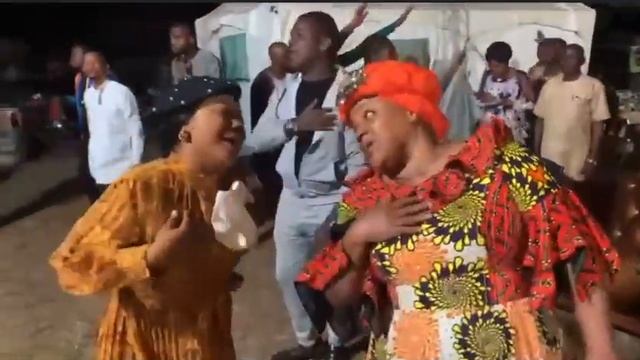 My Day Don Break Dance Battle Between Mercy Chinwo & Chioma Jesus смотреть онлайн