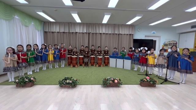 "Якутский победный марш" оркест "Кэнчээри" смотреть онлайн