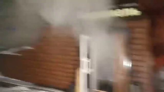 Прорыв трубы с горячей водой в хостеле "Карамель", в г. Перми