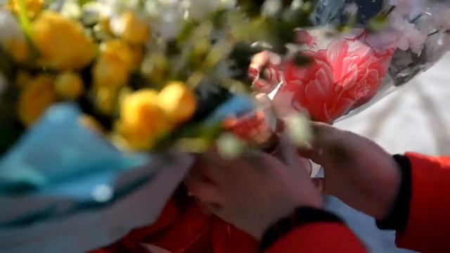 Наш наставник получает уже 3-ю машину от LR за 6 лет сотрудничества! смотреть онлайн