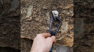 How to clip fixed hanger bolts - Lead climbing