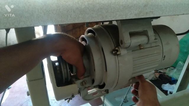 como quitar el ruido del motor de la máquina de coser industrial facil. смотреть онлайн