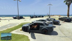 GTA 5 Beach Girl VS Five Star COP BATTLE at Vespucci Beach + Police Chase Escape!