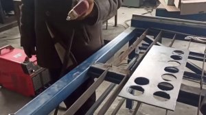 Ручной плазморез Edon expert cut 100. Режет 30 мм с запасом