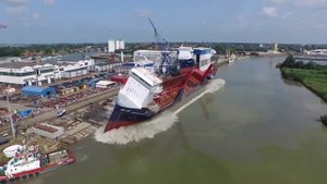 Спуск кораблей на воду, опасный момент