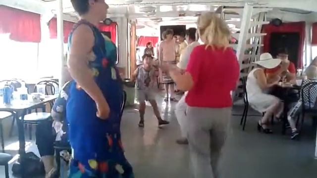 Бухой дядька и люди зажигают смотреть до конца) смотреть онлайн