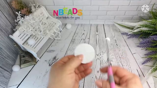 ❄️Посмотрите какие нарядные и зимние🎀 бантики получились #Nbeads💝