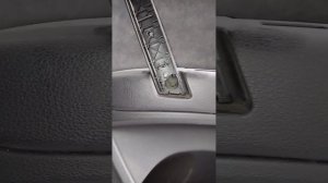 Снятие ручки задней двери Ауди