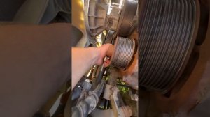 Заміна водяної помпи та ремня Iveco Stralis Cursor 10 2011 рік