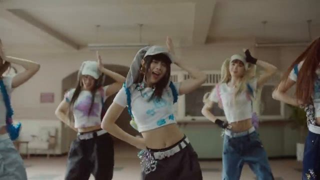 NewJeans OMG