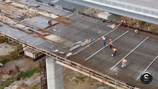 Запорожские мосты Балочный мост сегодня. Установка консольной опалубки Подготовка к заливке захватк