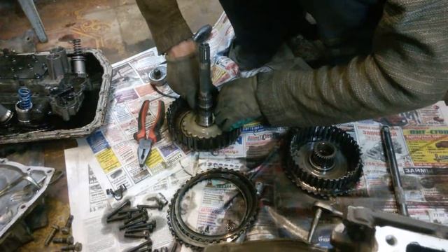 Разборка коробки U-140 часть 3 смотреть онлайн