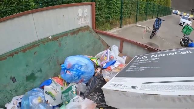 как я зарабатываю лазая по мусоркам Краснодара #мусорка #мусор смотреть онлайн