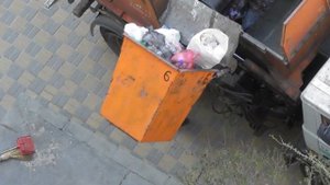 Отучим выкидывать бычки водителей Экотранса Белгород!!!