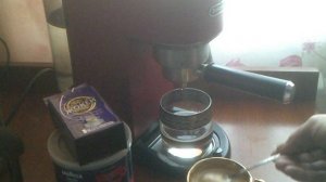 DeLonghi Рожковая кофеварка EC685 кофе жокей молотый