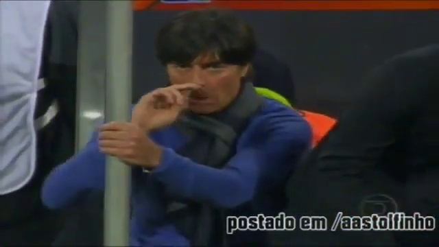 TÉCNICO ALEMÃO FLAGRADO COMENDO MELÉCA DO NARIZ- Germany 4x1 England (By Lougans).flv смотреть онлайн
