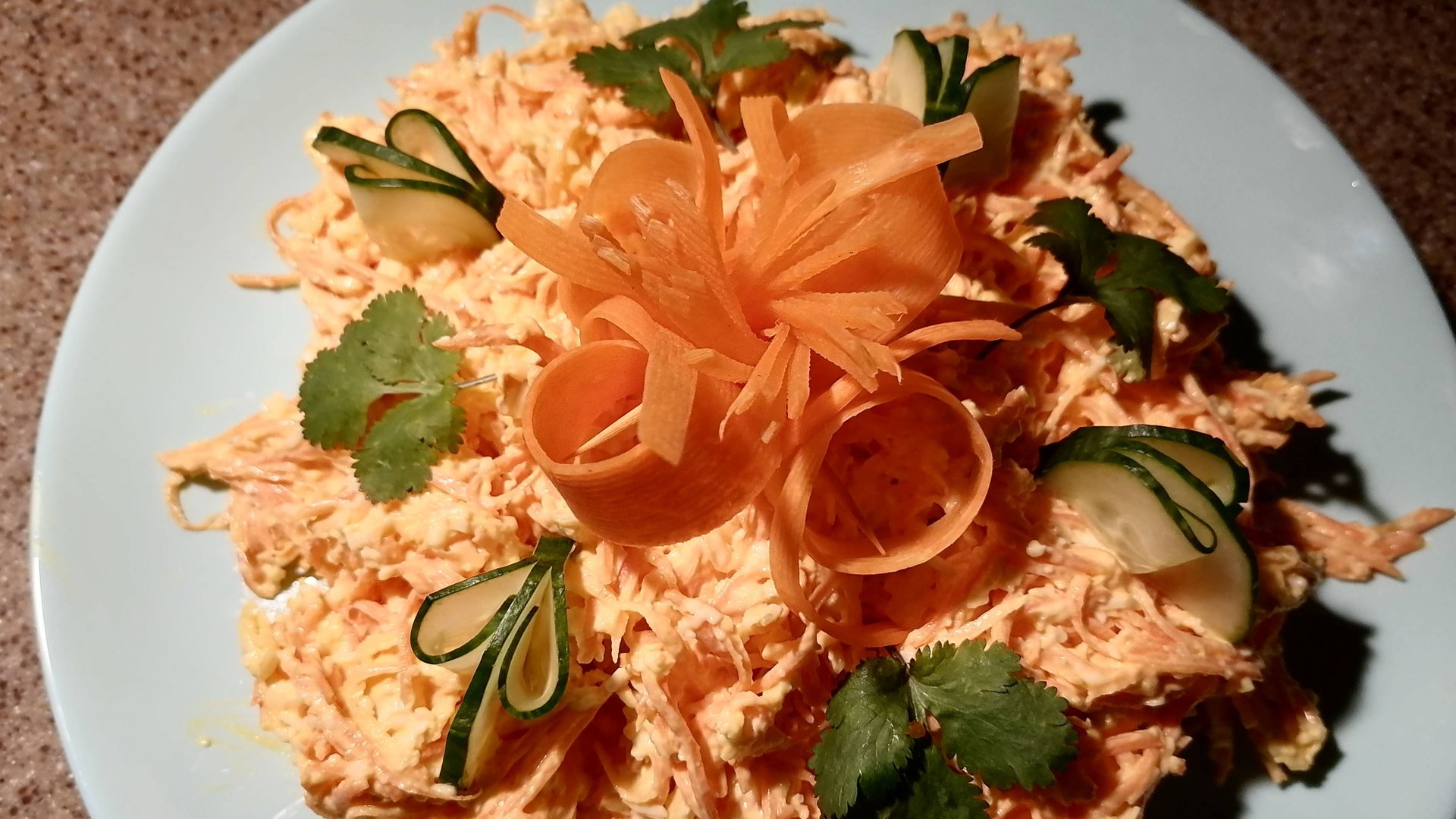 Еврейский салат классический. Салат с сыром, чесноком и морковью - самый простой и вкусный. смотреть онлайн