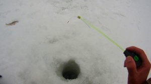 Зимняя рыбалка на мормышку. Щучка на мормышку