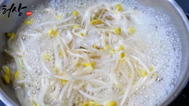 콩나물국 끓이는것보다 더 쉽게하는 콩나물냉국 만들기 콩나물요리 여름오이냉국!(Bean Sprouts Cold Soup) смотреть онлайн