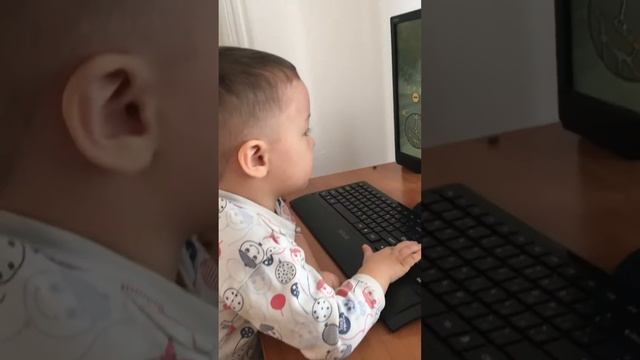 Амир в 2 года на Aston Martin DB9 смотреть онлайн