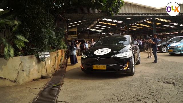 Tahukah Kamu? Sekarang ada Taksi Bertenaga Listrik di Jakarta смотреть онлайн