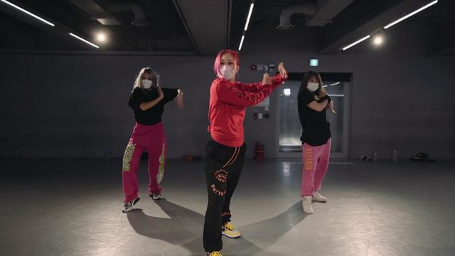 Rihanna - S&M / Learner's Class смотреть онлайн