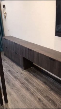 Популярное решение с торцевыми ручками в мебели