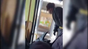 Пьяный устроил драку в автобусе