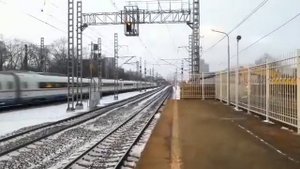 Сапсан проезжающий через Останкино