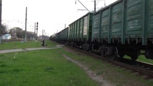 Прибытие ВЛ80С-679 с грузовым поездом