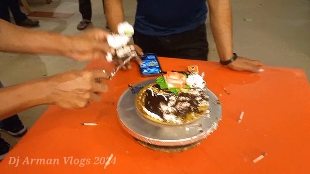 Bhai ka Birthday 2024 Dj Arman Vlogs Raj Restaurant смотреть онлайн