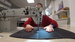 Салон Jeep, круглишок Mini и зеленые диваны...