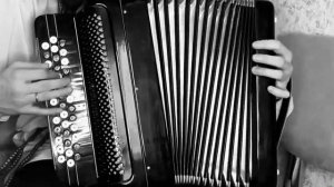 Тембровый баян тенор (цельнопланочный)