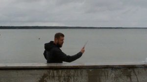 Kizlyar Supreme's knife SENPAI vs 9x1,5l of sparkling water (+ slow motion)