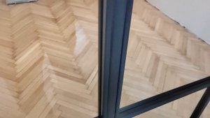 Сварная межкомнатная перегородка с распашной дверью