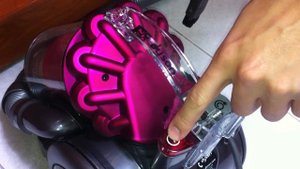 Dyson DC26 要爆炸了???  請注意聲音