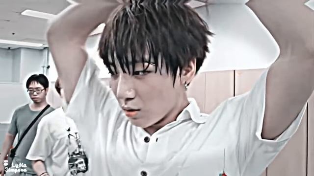 Вигуки/Vkook смотреть онлайн