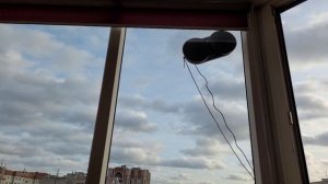 Обзор классного робота-мойщика окон. Пример работы.