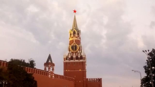 Куранты, Васильевский спуск смотреть онлайн