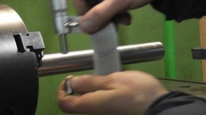 Первая стружка на 16Б05П. Контрольная проточка для проверки конусности.