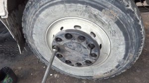 Перебортовка колес на мазе .Лопнула рессора