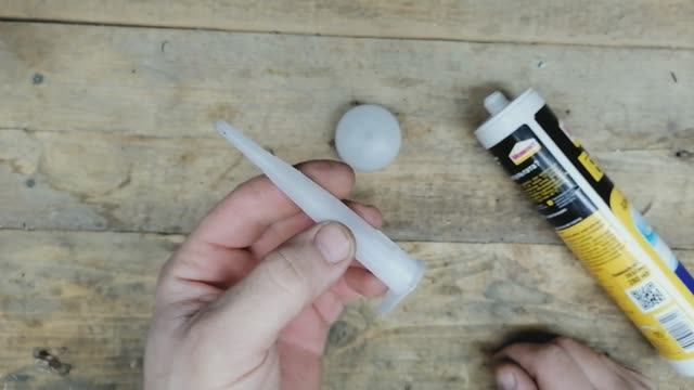 Не выбрасывайте Тубы от клея и герметика смотреть онлайн