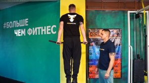 Отжимания на брусьях
