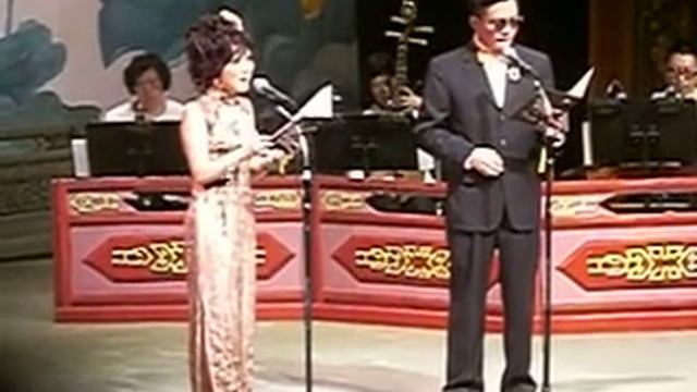 Cantonese opera songs singing "陞遷橋畔別文君" excerpt by Ivan and Mimi смотреть онлайн