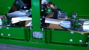 Разбрасыватель удобрений от Оптсельмаш. Обзор