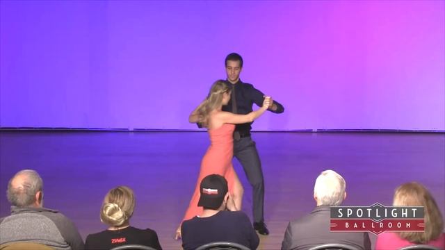 2018 - Spotlight Winter Showcase - Tara and Zev смотреть онлайн