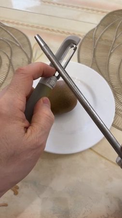Батя расскажет о лайфхаке Как заточить овощечистку