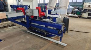 Шипорезный_станок_ШС_05. Обзор работы шипорезного станка с клеенанесением.